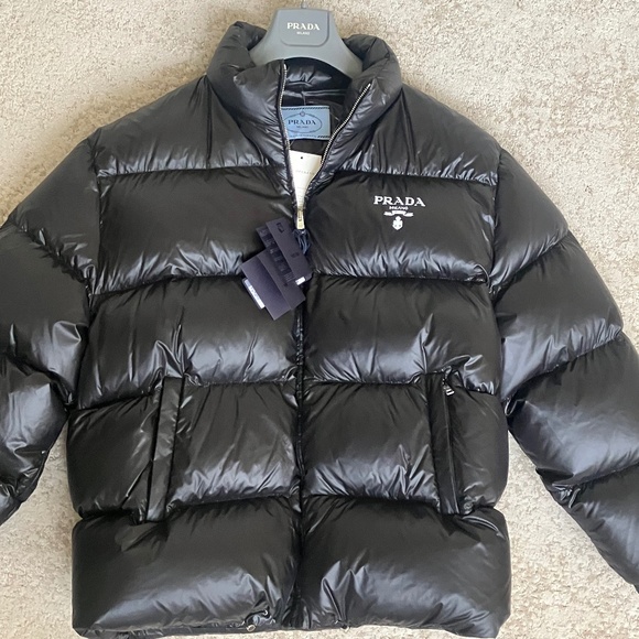 Prada Re-Nylon Puffer Down Jacket Black Size 44 New with Tags! - Picture 5 of 16